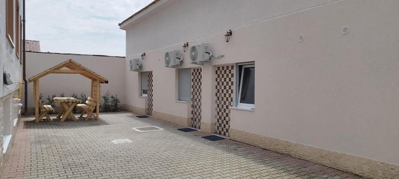 Cazare Hofmann Arad Exterior foto